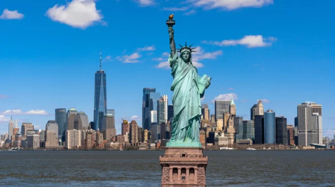 Retraite Usa Comment Vos Années Travaillées Aux Etats-Unis Comptent Pour Votre Retraite En France Statue De La Liberté