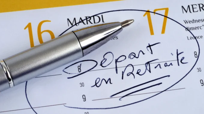 Calendrier Avec Une Date De Liquidation De La Retraite Entourée