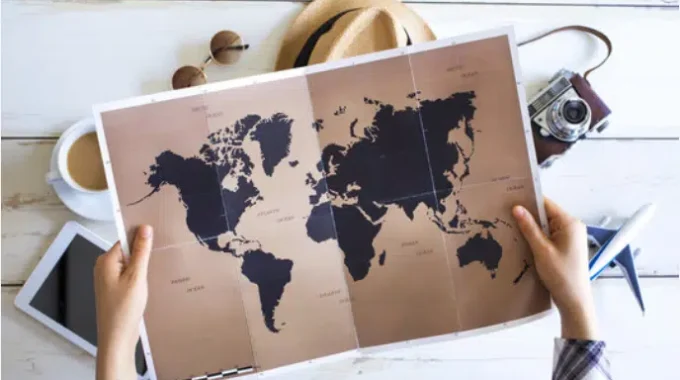 Carte Du Monde Illustrant La Retraite Des Salariés Expatriés